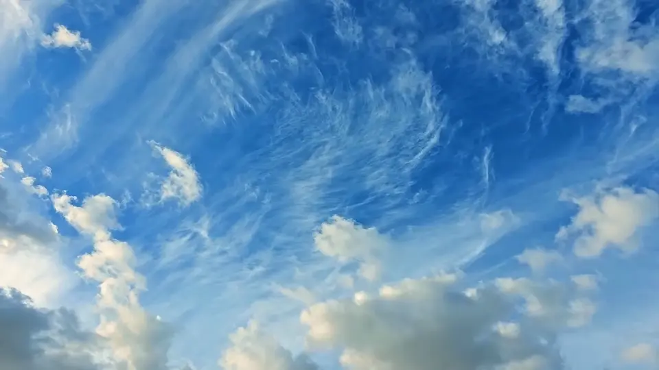 Daylight sky